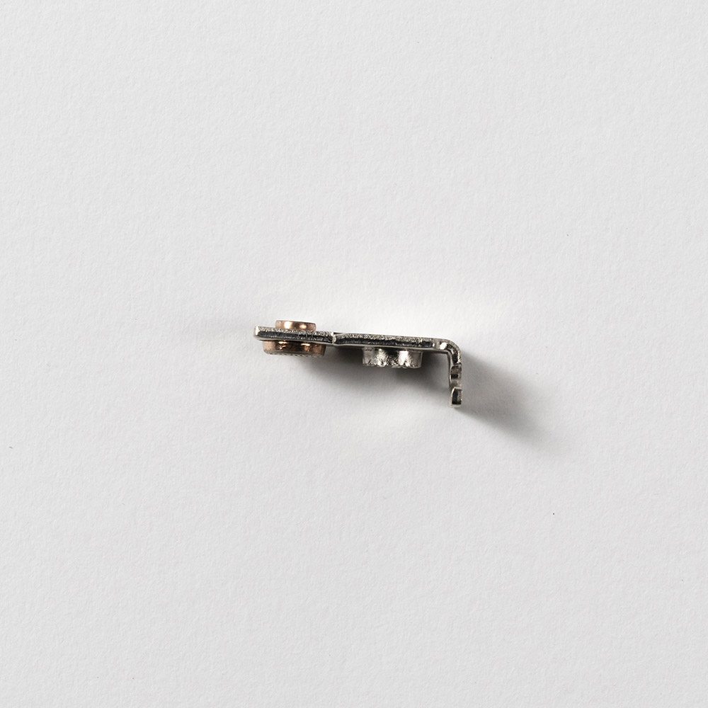 コンタクトポイント コテイB